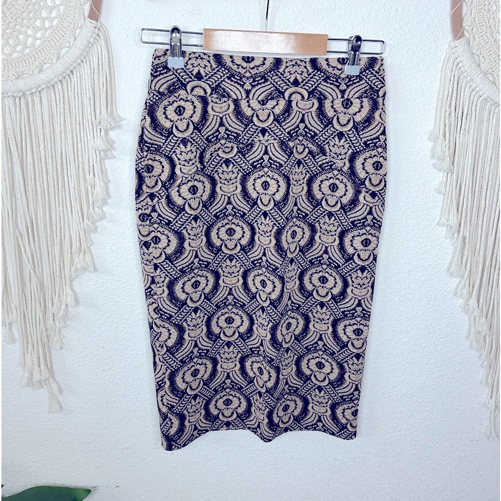 Diane von Furstenberg tan and black abstract print wool blend skirt size 6